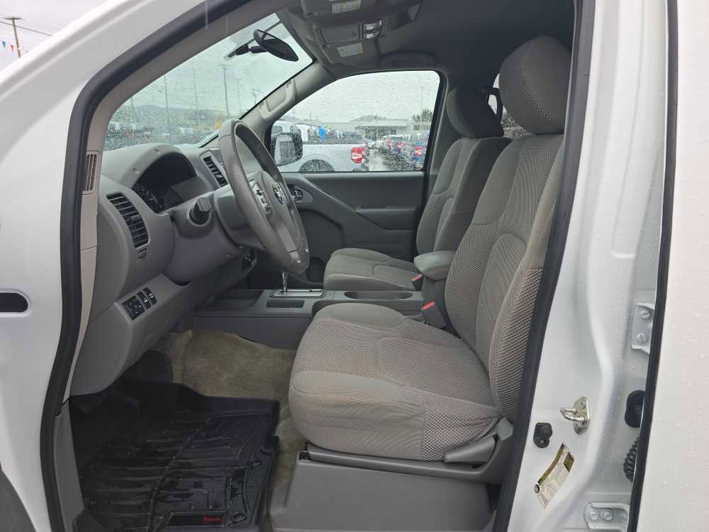 Used 2017 Nissan Frontier SV image 9