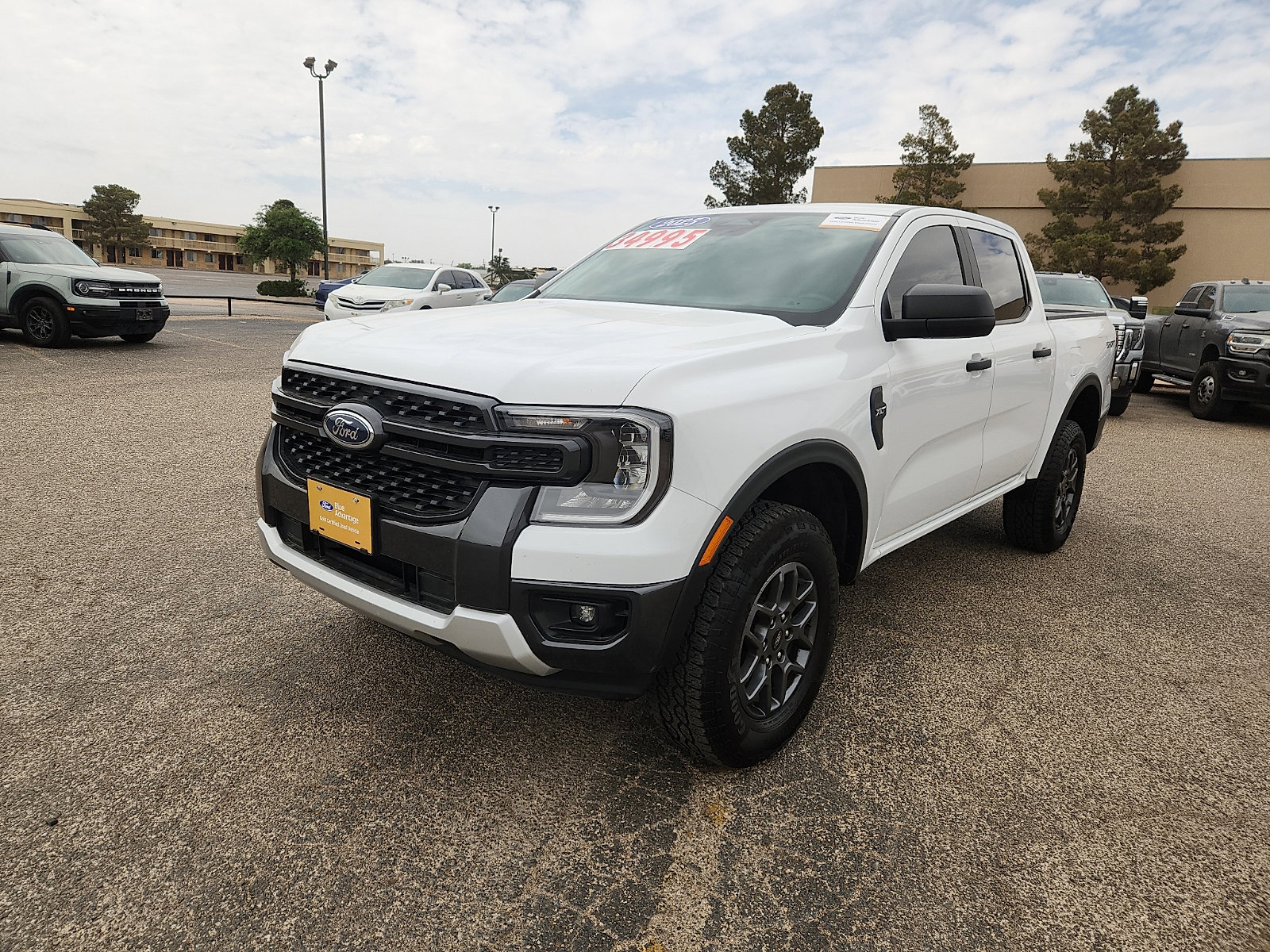 Certified 2025 Ford Ranger XLT w/ Trailer Tow Package RWD image 3