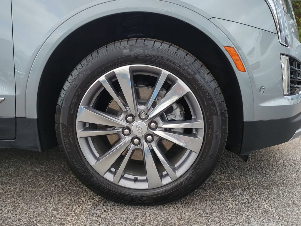 Used 2025 Cadillac XT5 Premium Luxury w/ Technology Package FWD image 13