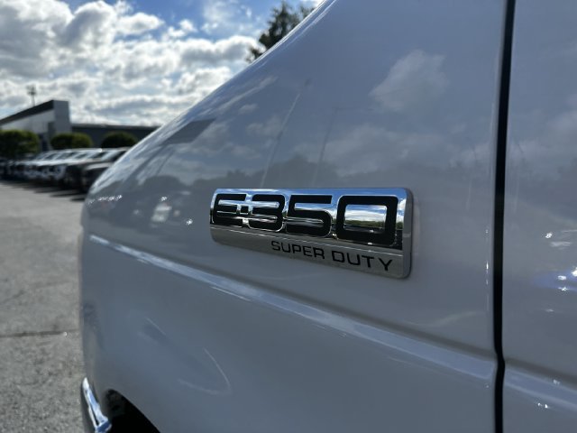 Certified 2022 Ford E-350 and Econoline 350 Super Duty w/ Power Windows & Locks Group RWD image 41