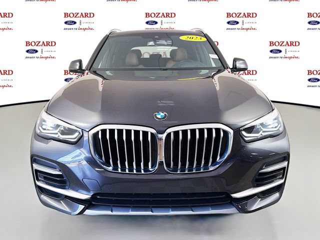 Used 2023 BMW X5 xDrive40i w/ Premium Package AWD/4WD image 2