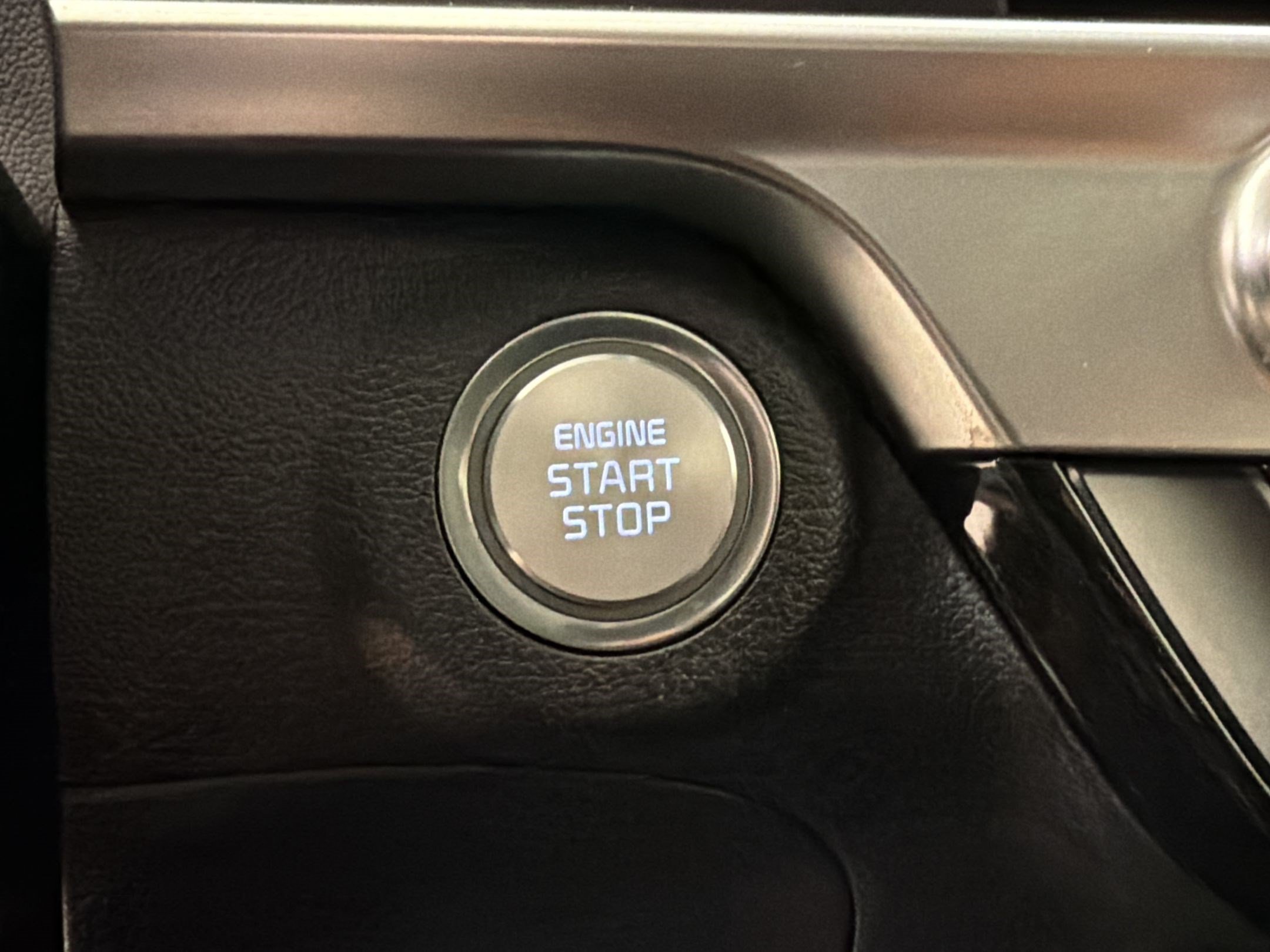 Used 2025 Kia Telluride S FWD image 16
