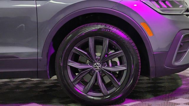 Used 2024 Volkswagen Tiguan SE image 23