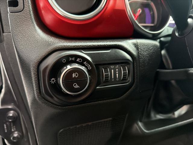 Used 2022 Jeep Gladiator Rubicon w/ LED Lighting Group AWD/4WD image 23
