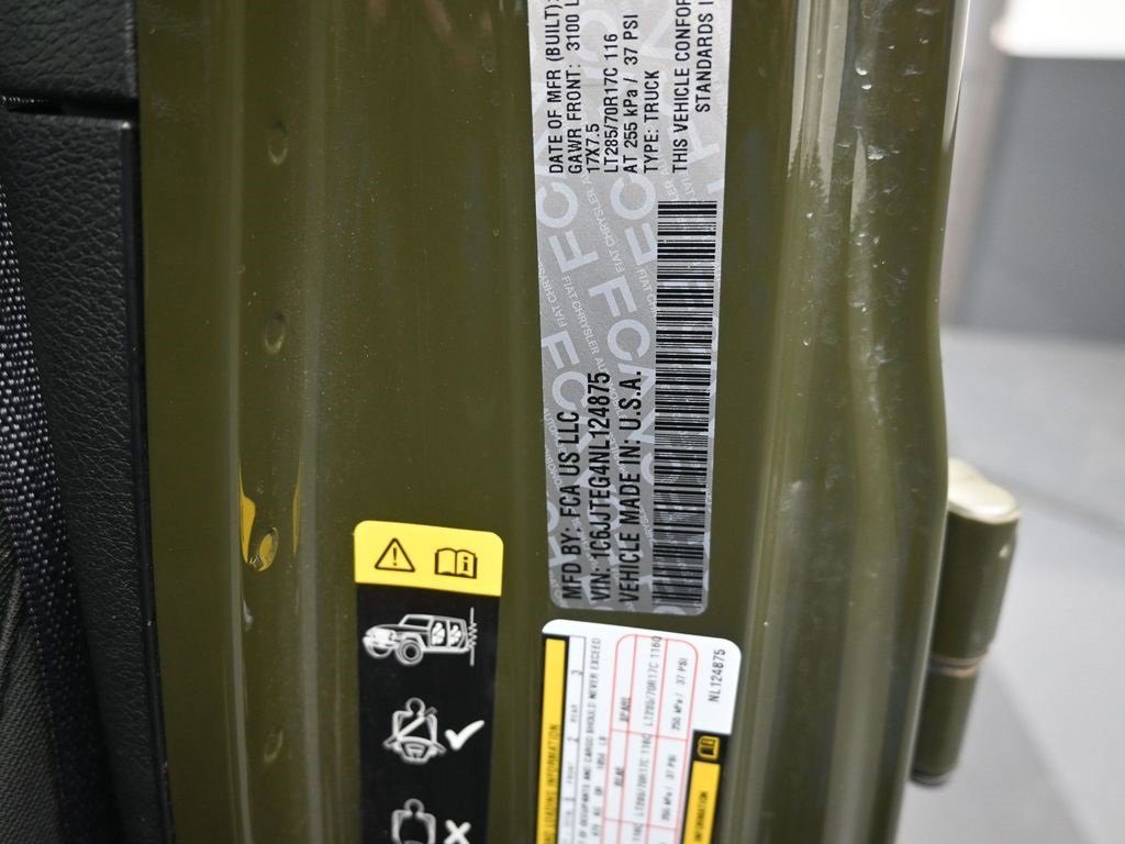 Used 2022 Jeep Gladiator Mojave w/ Cold Weather Group image 23