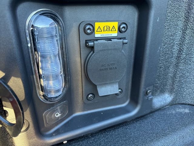 Certified 2025 Ford Maverick Lariat w/ 4K Tow Package image 10