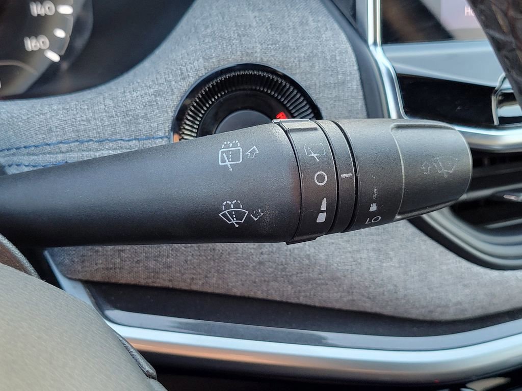 Used 2024 Jeep Compass Latitude image 29