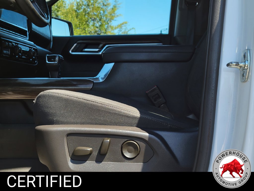 Used 2025 Chevrolet Silverado 1500 LT AWD/4WD image 24