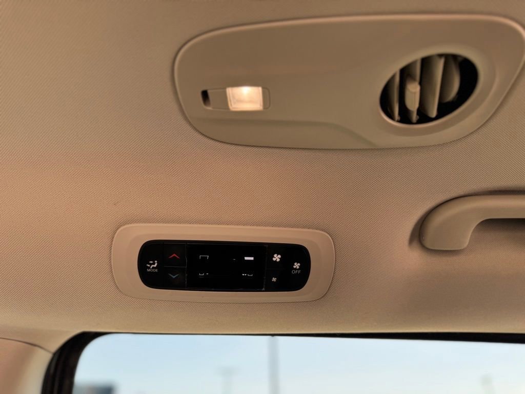 Used 2023 Chrysler Voyager LX FWD image 37