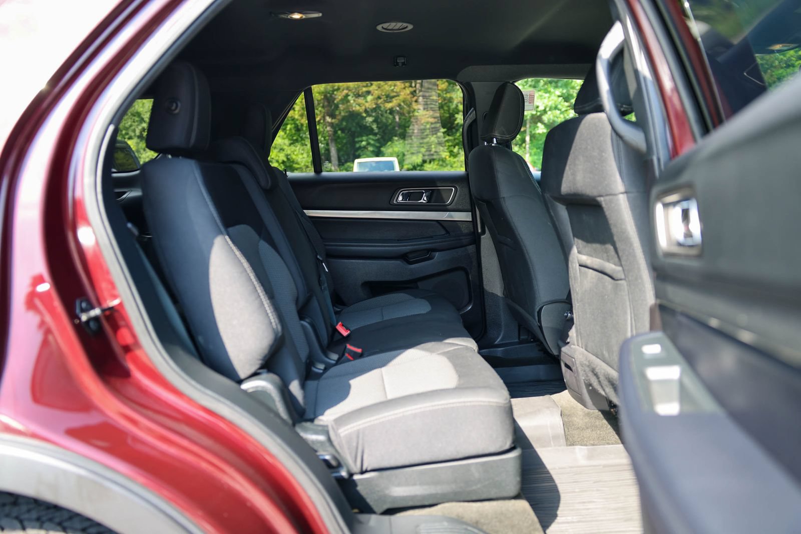 Certified 2018 Ford Explorer XLT AWD/4WD image 13