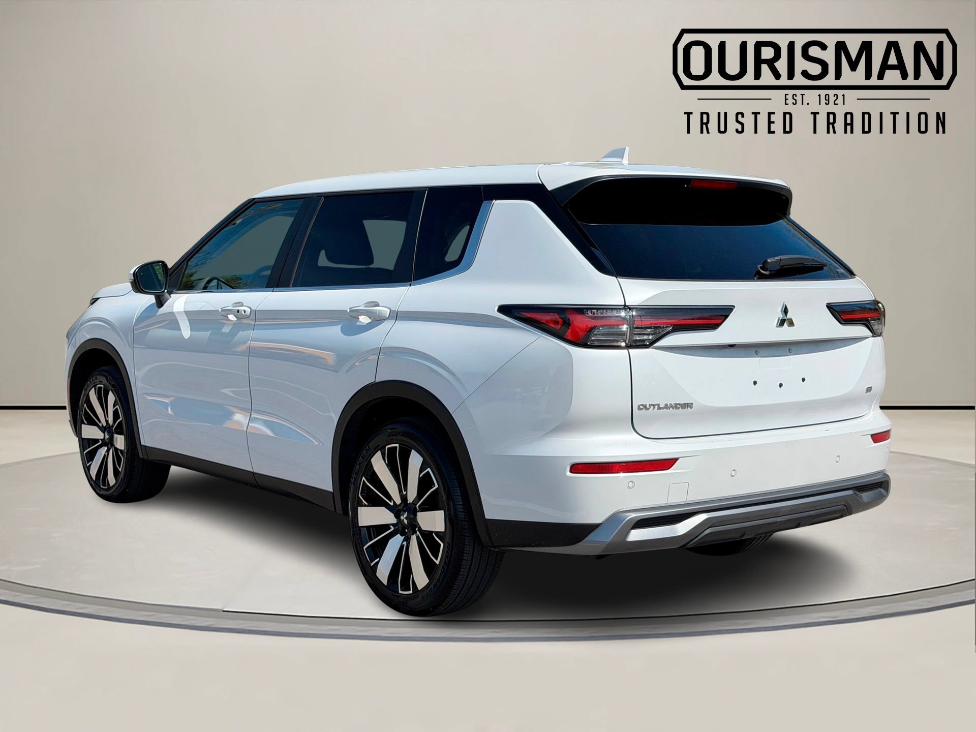 Used 2025 Mitsubishi Outlander SE AWD/4WD image 5
