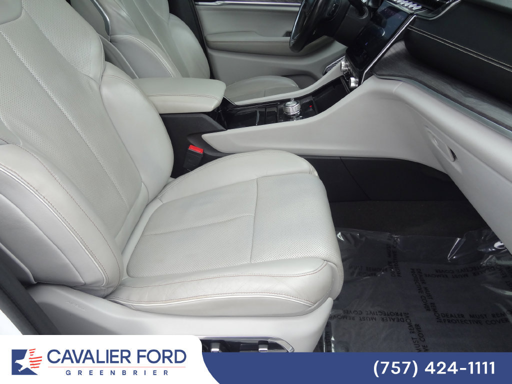 Used 2021 Jeep Grand Cherokee L Overland w/ Luxury Tech Group IV AWD/4WD image 18