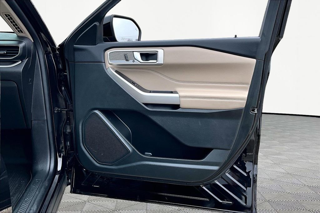 Certified 2023 Ford Explorer XLT w/ Equipment Group 202A image 24