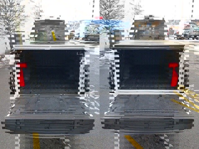 Certified 2022 Ford F150 Lightning Lariat w/ Equipment Group 511A High image 27