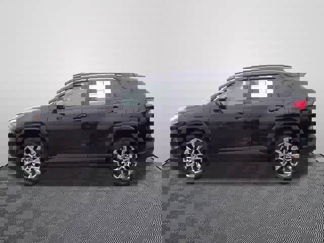 Used 2023 Toyota RAV4 XLE Premium image 2