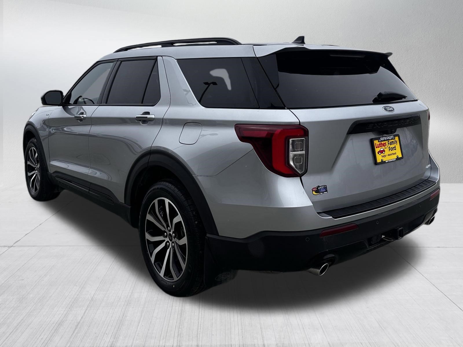 Certified 2023 Ford Explorer ST-Line w/ Class IV Trailer Tow Package image 4