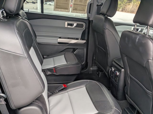 Certified 2022 Ford Explorer XLT w/ Equipment Group 202A image 38