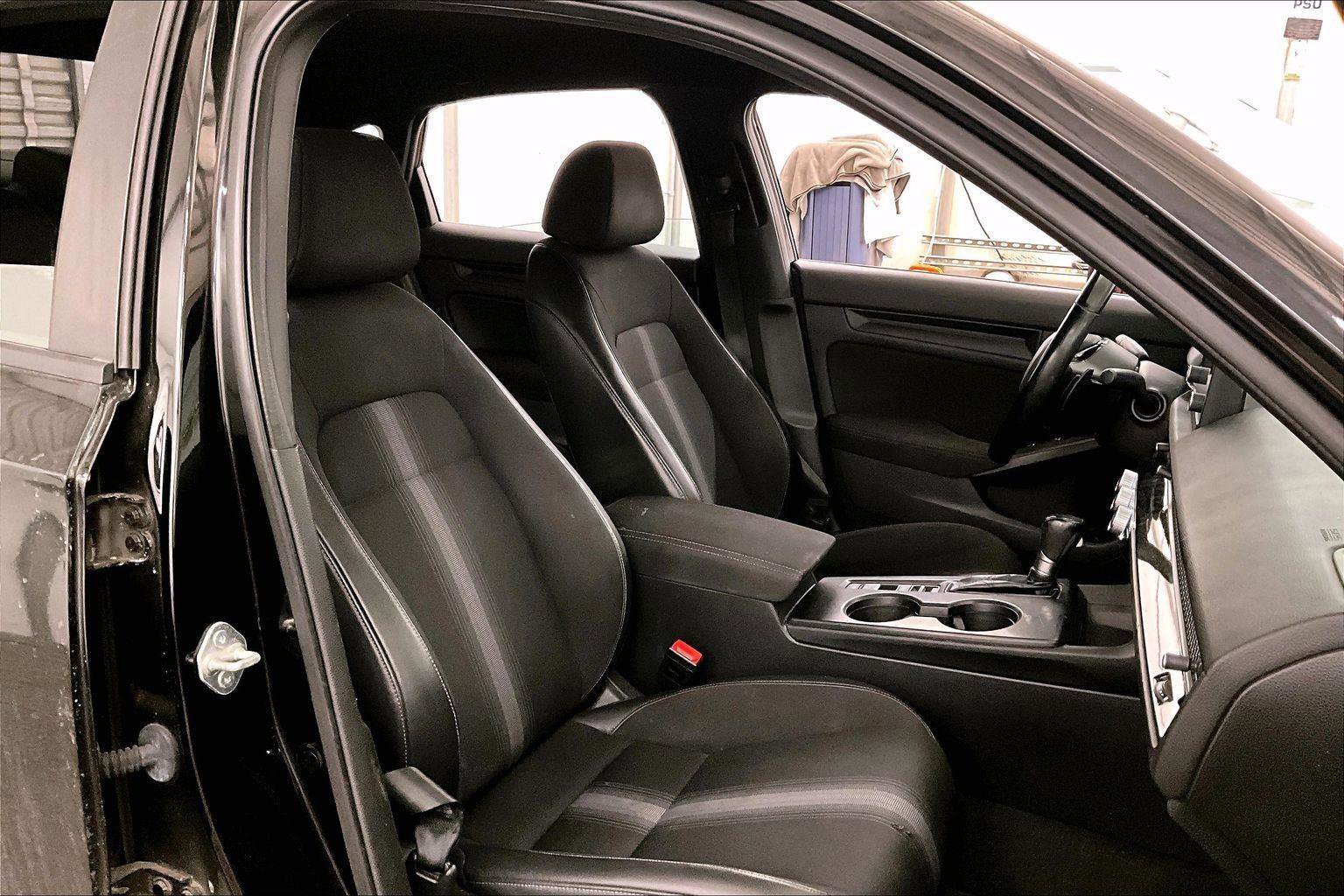 Used 2022 Honda Civic Sport image 9