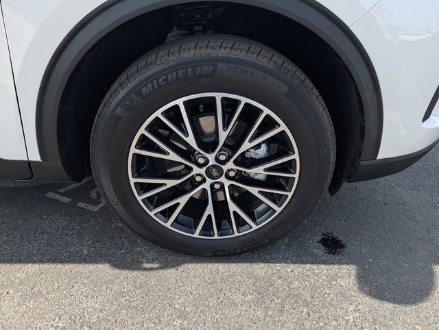 Certified 2025 Ford Escape SE image 26