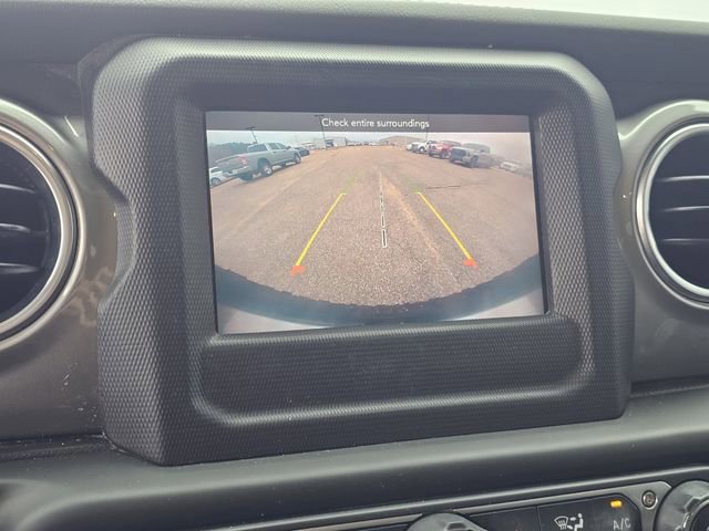 Used 2020 Jeep Wrangler Unlimited Sahara image 10