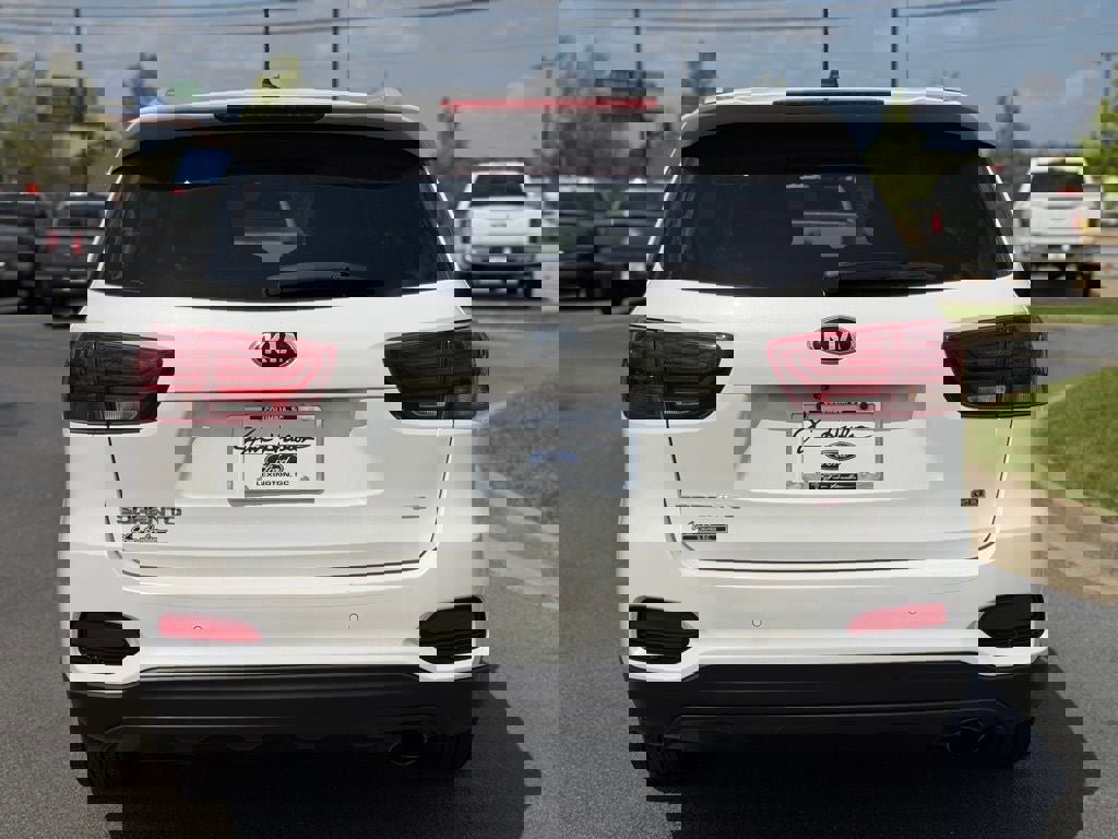 Used 2020 Kia Sorento LX w/ LX I4 Convenience Package image 3