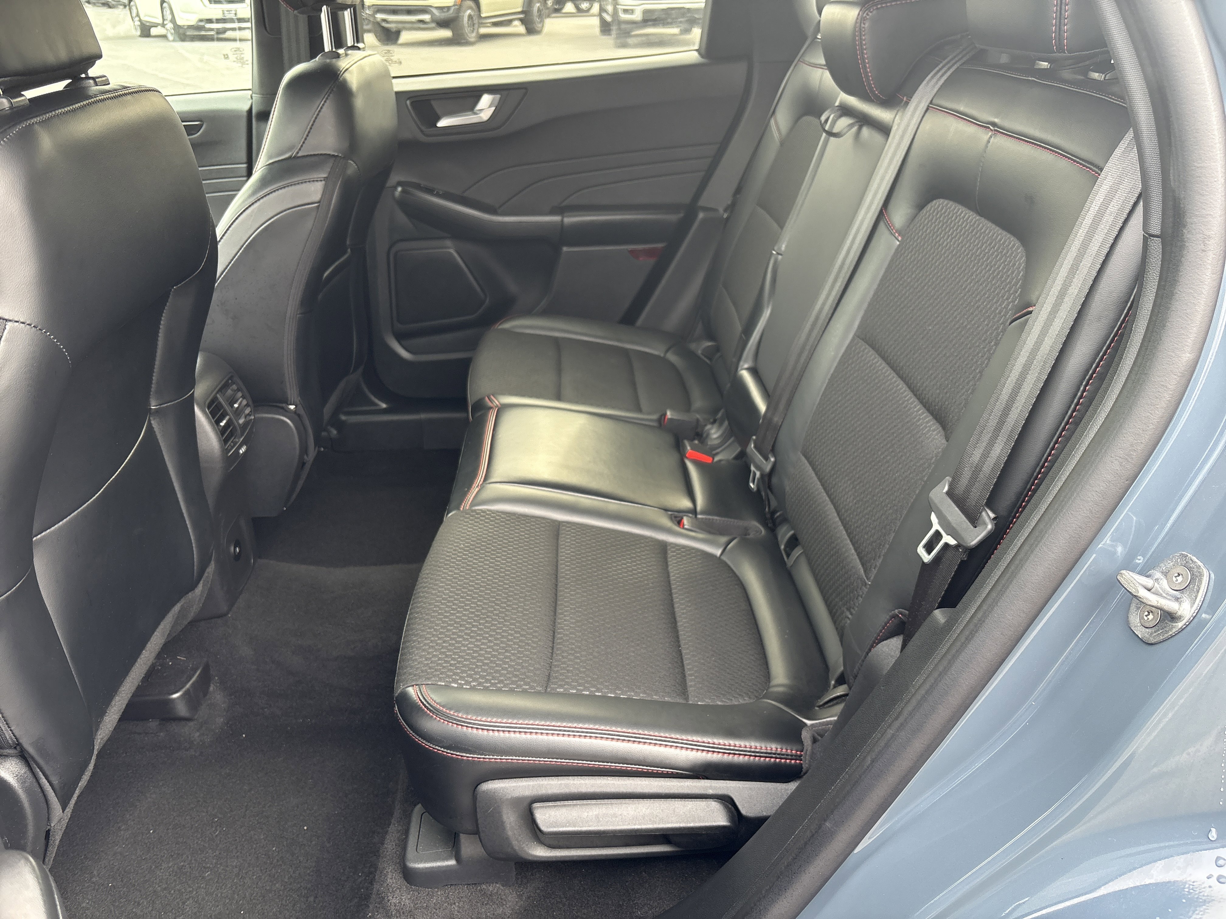 Certified 2025 Ford Escape ST-Line AWD/4WD image 16