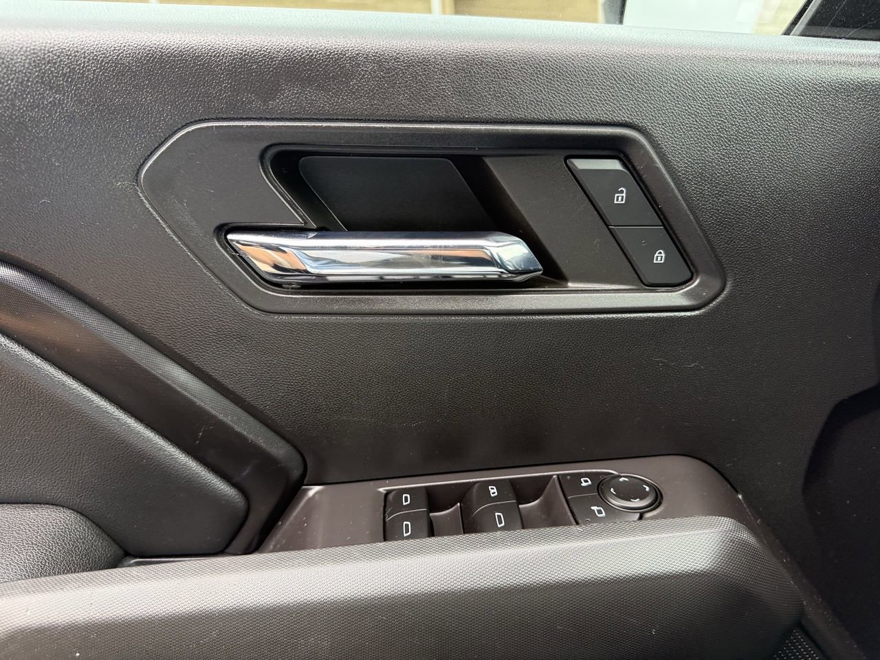 Used 2023 Chevrolet Colorado LT image 22