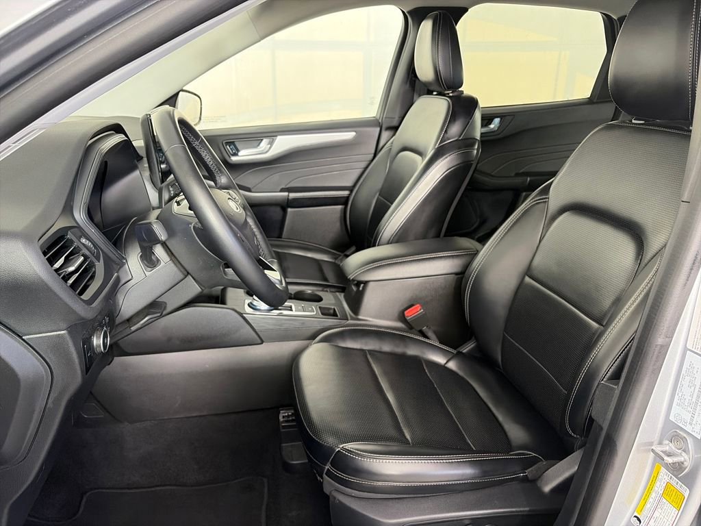 Certified 2024 Ford Escape Platinum image 11