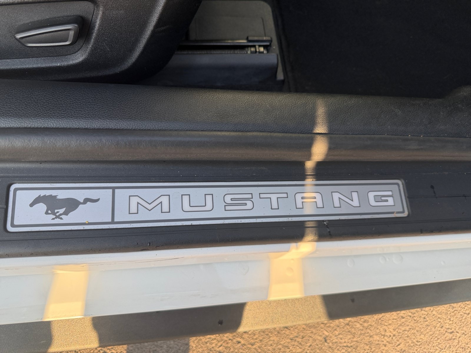 Certified 2022 Ford Mustang Premium RWD image 31
