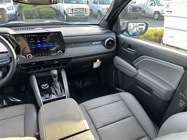 Used 2024 Chevrolet Colorado ZR2 w/ ZR2 Bison Edition image 18