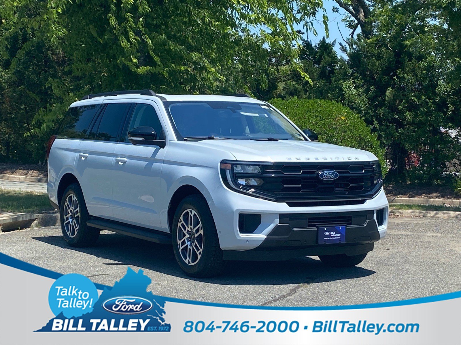 Certified 2025 Ford Expedition Active AWD/4WD image 1