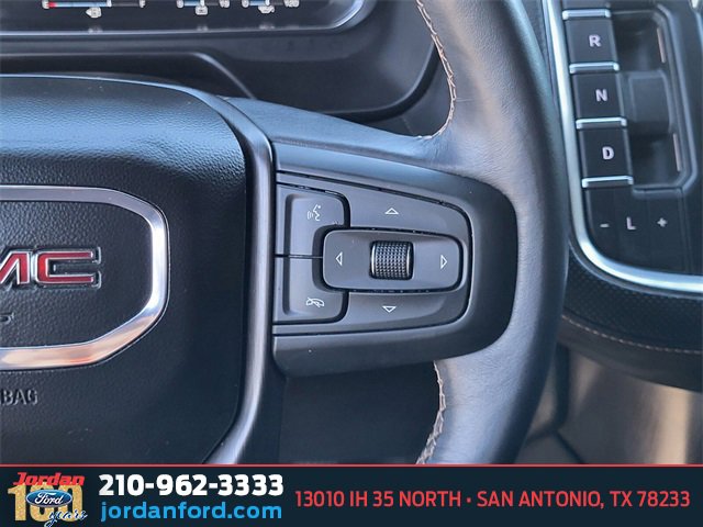 Used 2022 GMC Yukon XL AT4 image 28