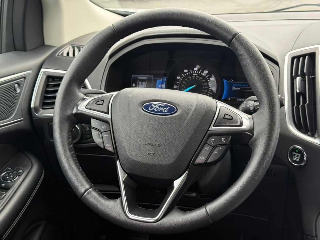 Certified 2024 Ford Edge Titanium image 13