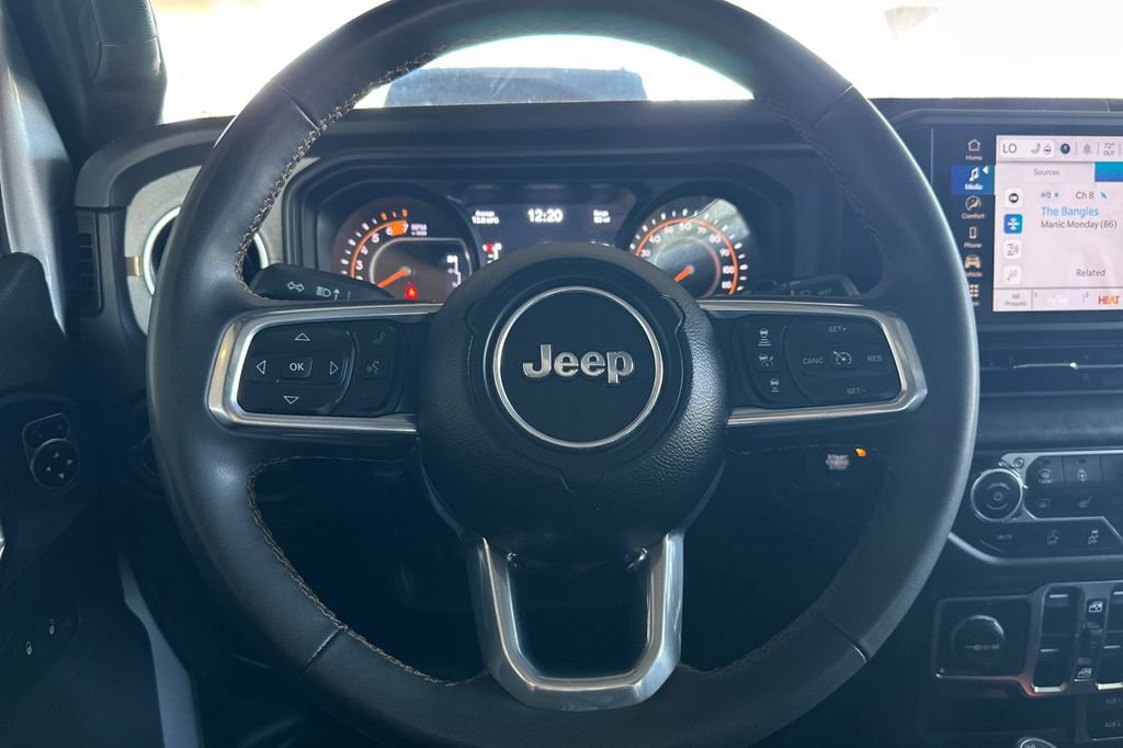 Used 2024 Jeep Wrangler Unlimited Sahara AWD/4WD image 26