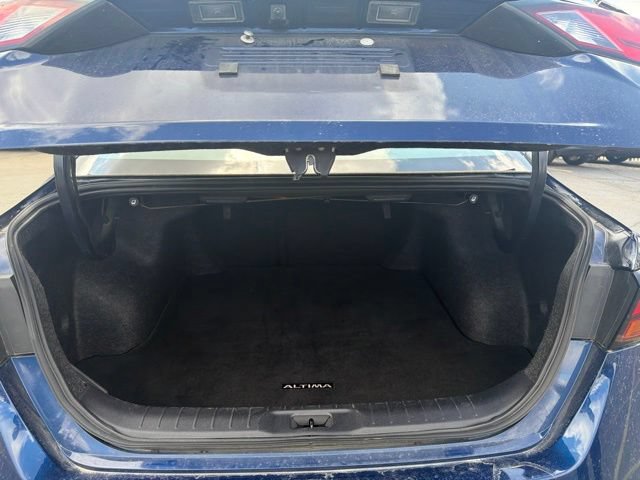 Used 2024 Nissan Altima 2.5 SR FWD image 9