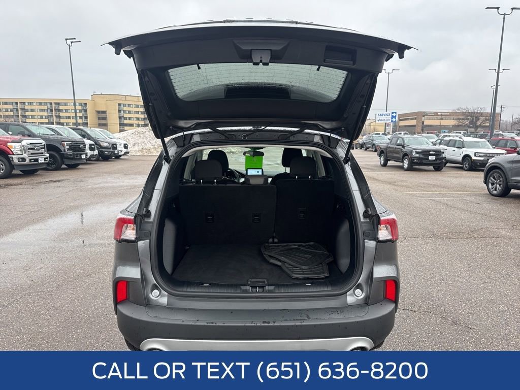 Certified 2022 Ford Escape SE w/ Cold Weather Package image 35