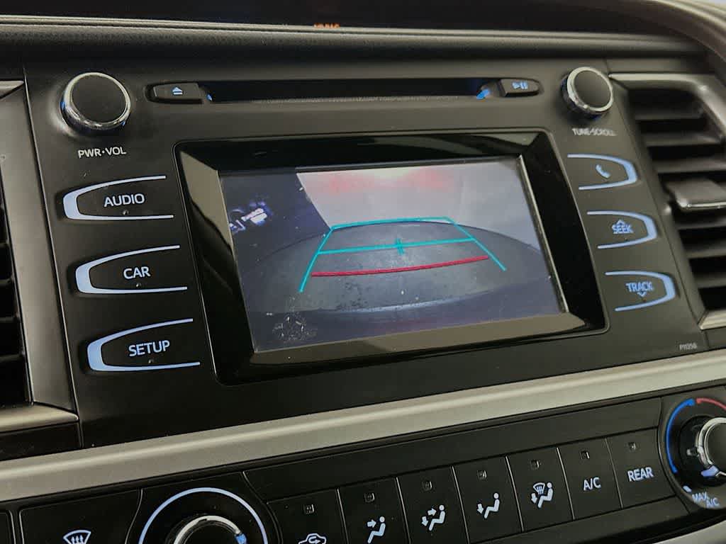 Used 2018 Toyota Highlander LE w/ Carpet Mat Package (TMS) AWD/4WD image 27