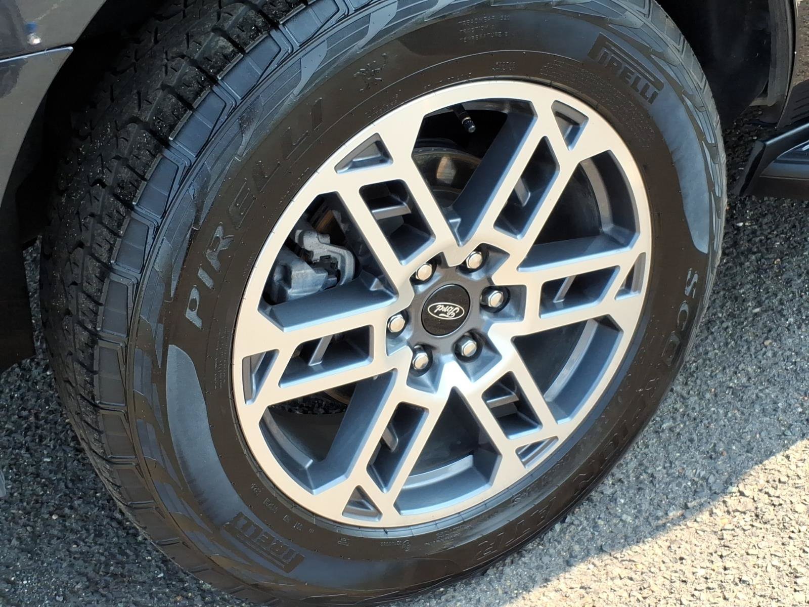 Certified 2025 Ford Expedition Active AWD/4WD image 7