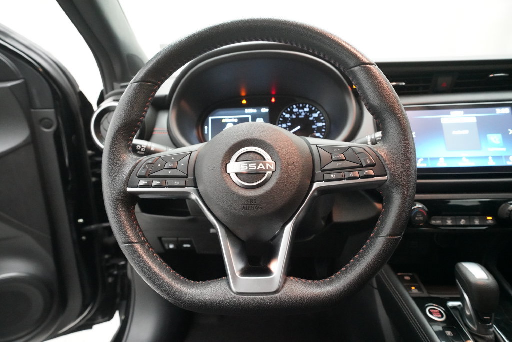 Used 2023 Nissan Kicks SR FWD image 4