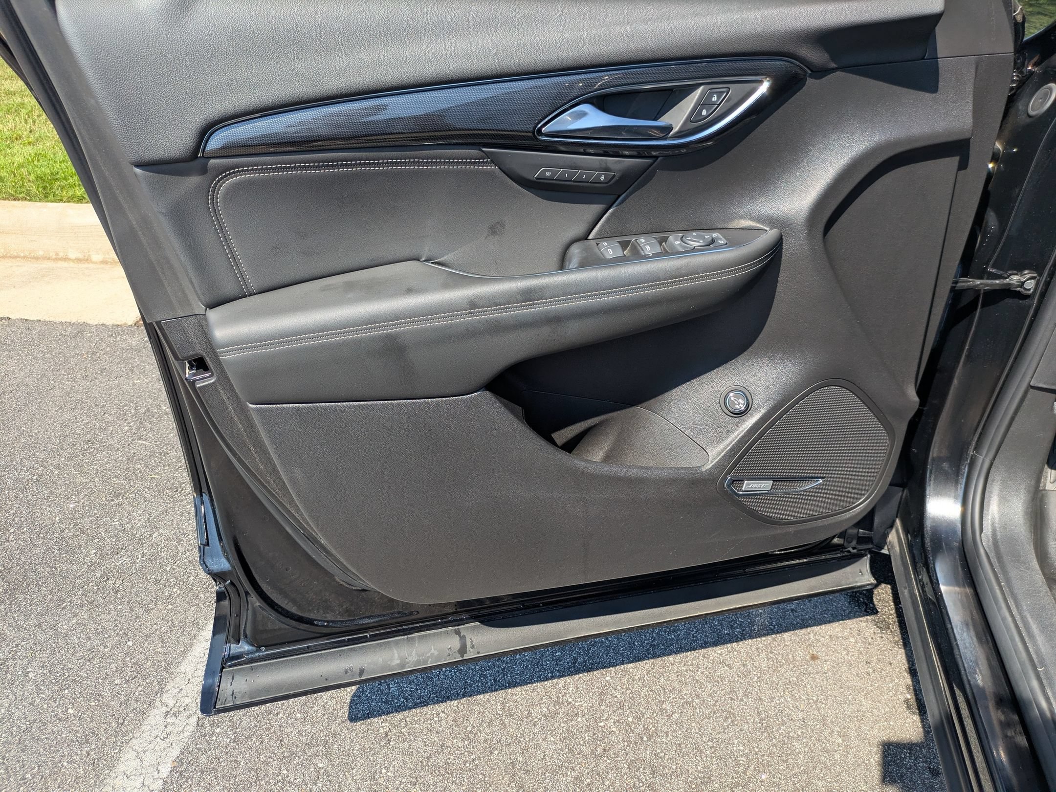 Used 2023 Buick Envision Essence w/ Technology Package I AWD/4WD image 10
