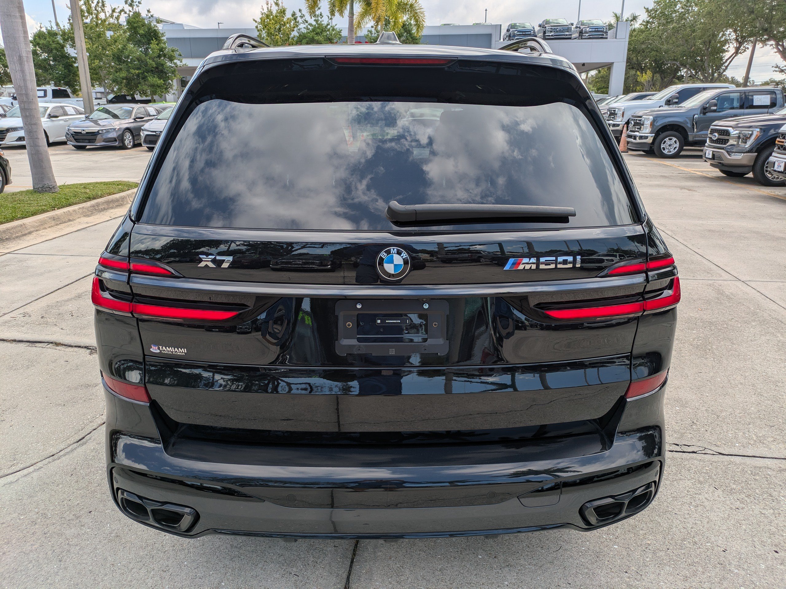 Used 2025 BMW X7 M60i AWD/4WD image 5