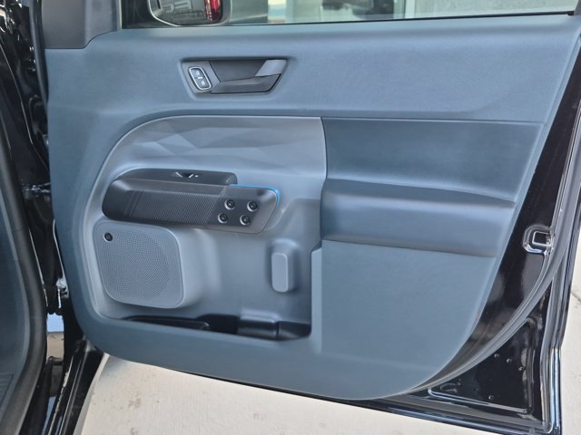 Certified 2025 Ford Maverick Lobo AWD/4WD image 34
