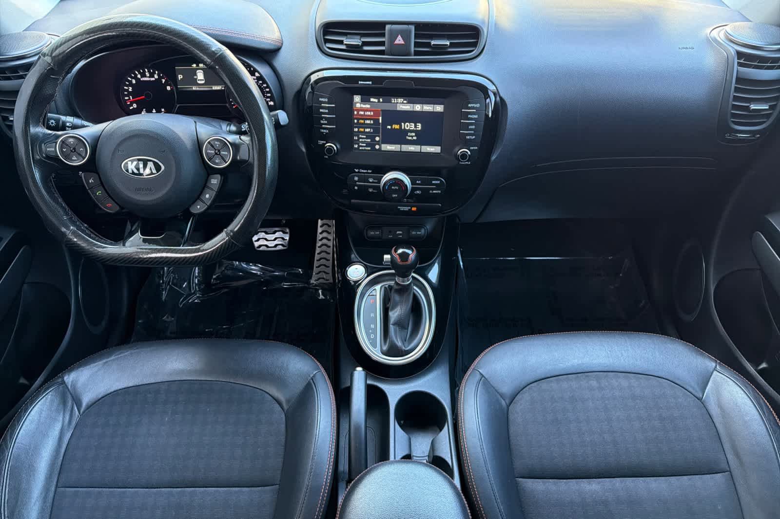 Used 2018 Kia Soul ! FWD image 3