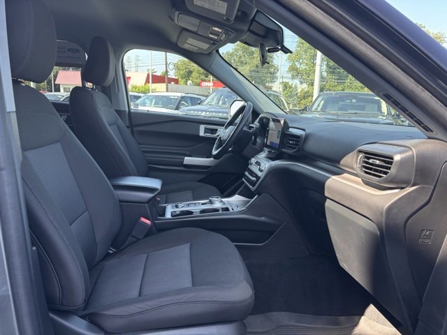 Certified 2022 Ford Explorer XLT image 13