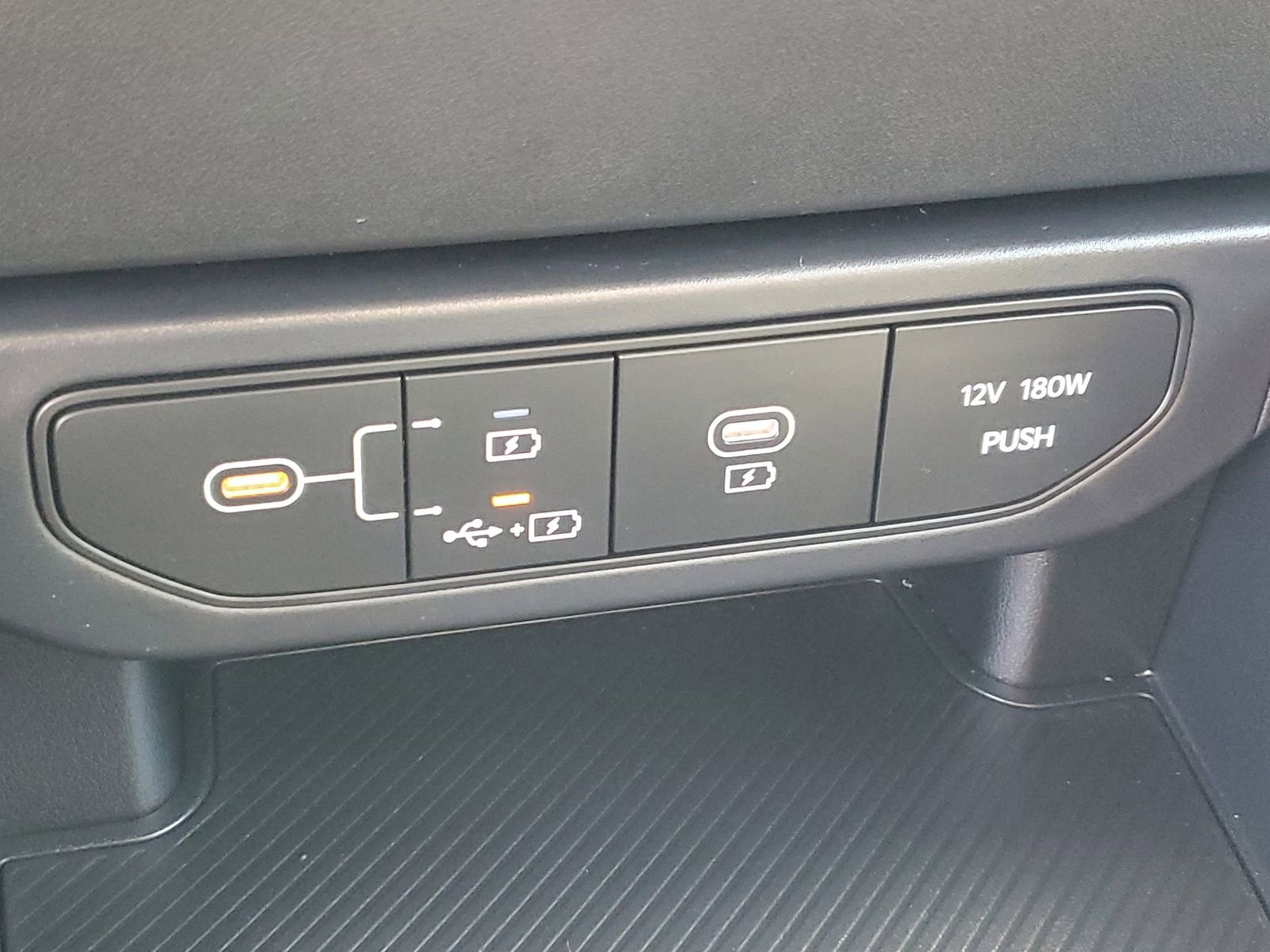 Used 2025 Kia K4 LX image 24