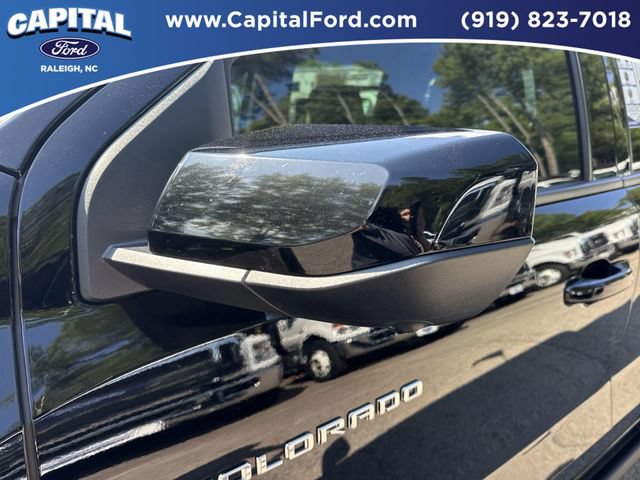 Used 2025 Chevrolet Colorado ZR2 w/ Technology Package AWD/4WD image 12