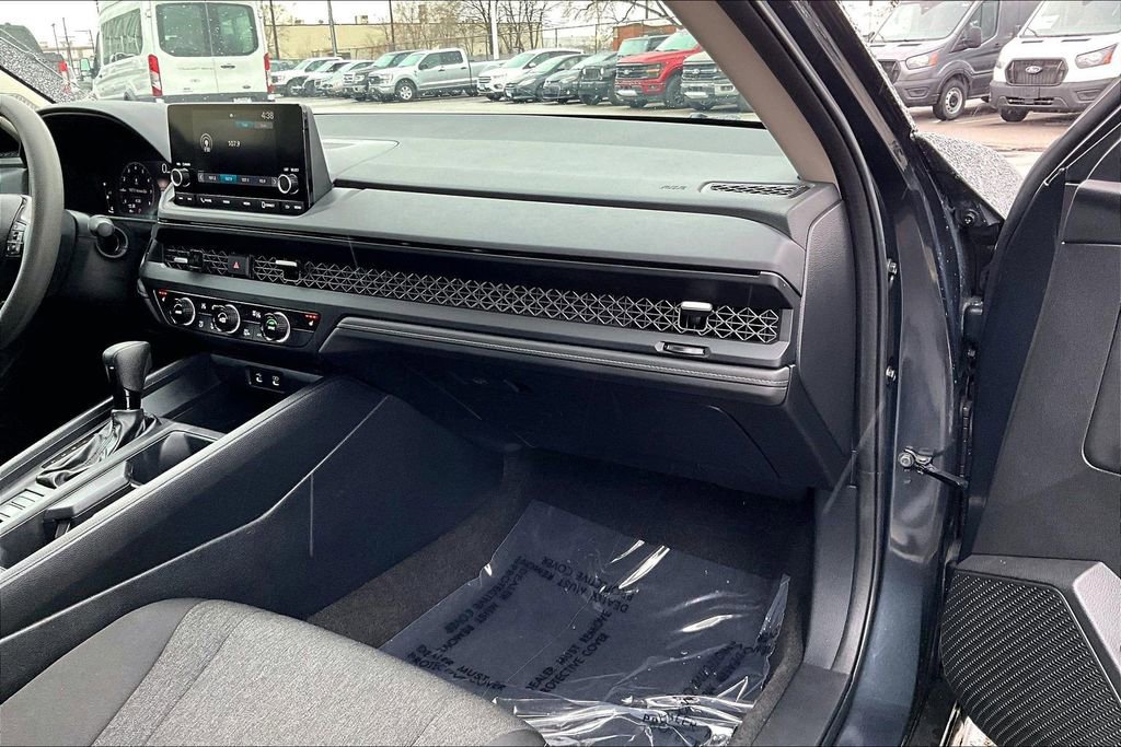 Used 2023 Honda Accord EX image 15