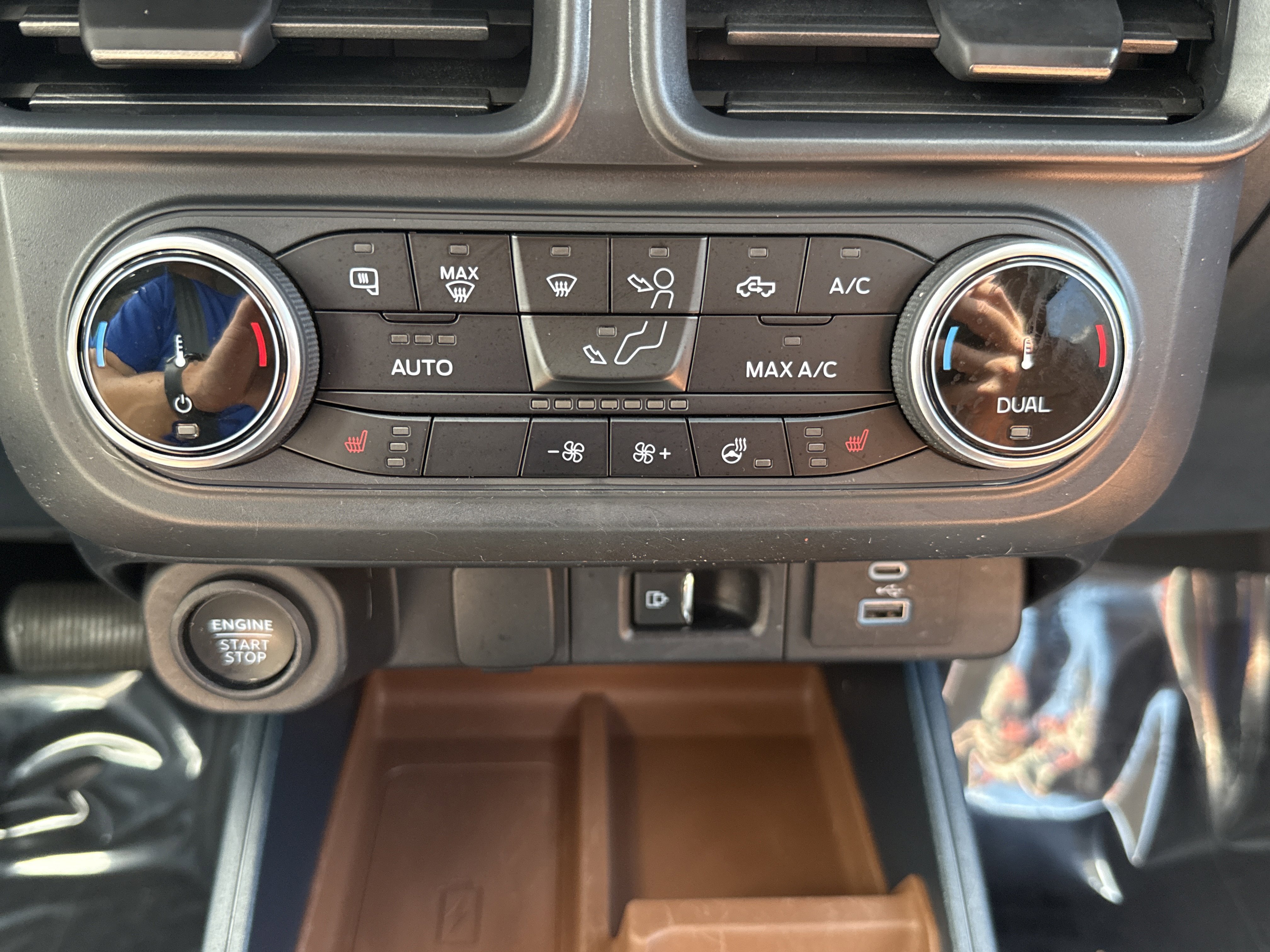 Certified 2024 Ford Maverick Lariat FWD image 23