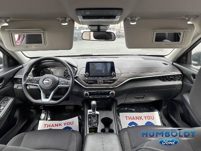 Used 2025 Nissan Altima 2.5 SV FWD image 19