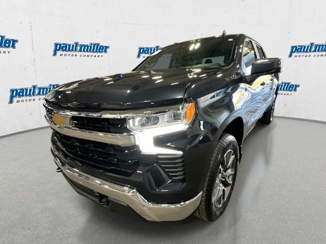 Used 2023 Chevrolet Silverado 1500 LT AWD/4WD image 1